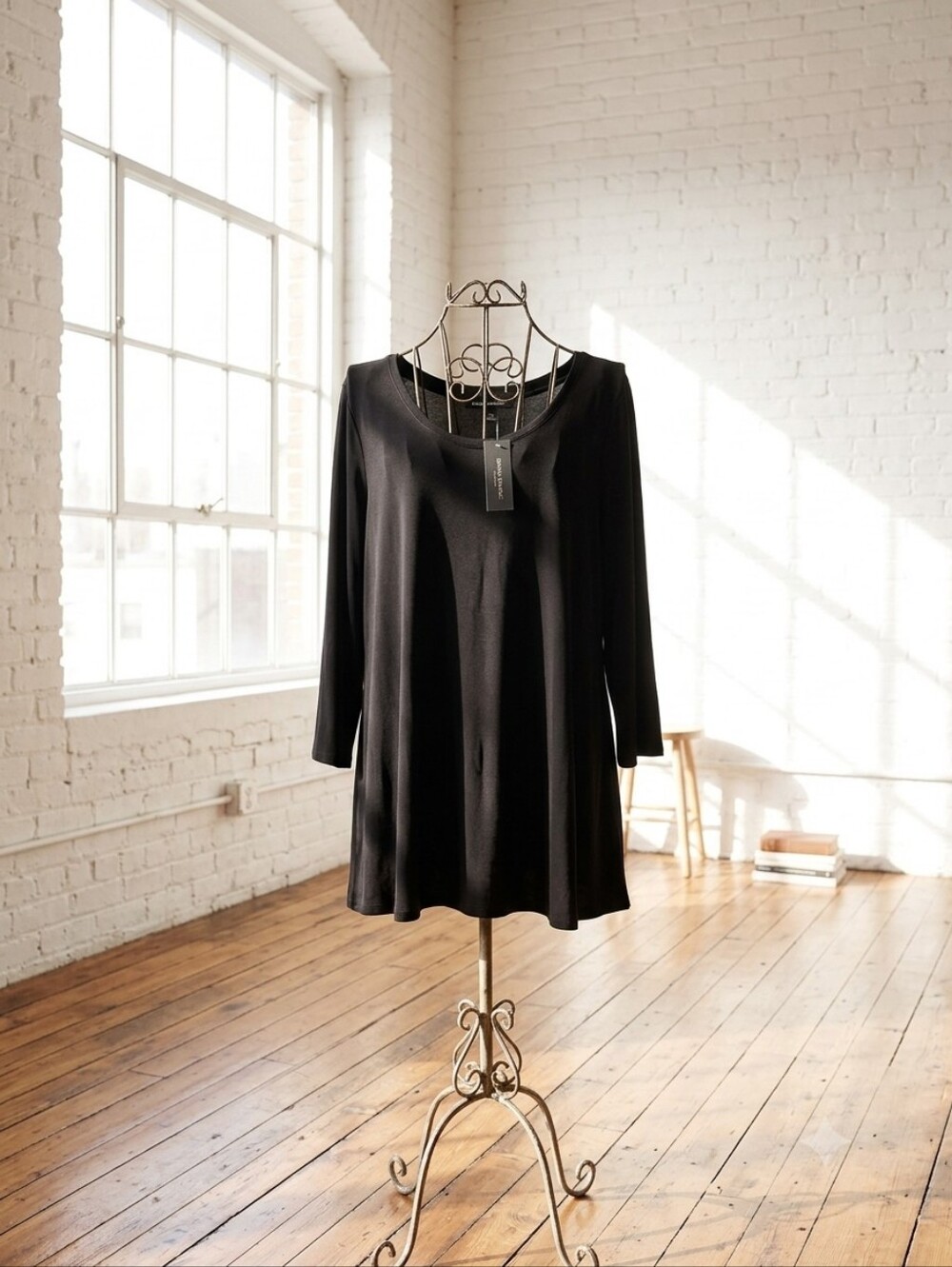 Chico's Black Long Sleeve Scoop Neck Tunic